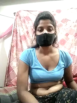Cute-Lina online show from March 22, 2025, 10:15 pm
