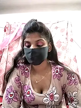 Cute-Lina online show from February 10, 2025, 5:41 pm