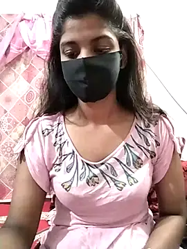Cute-Lina online show from February 17, 2025, 9:43 pm