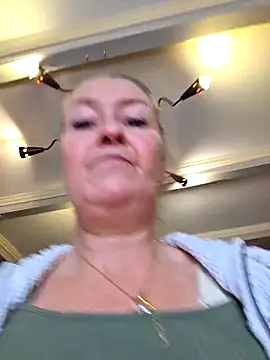 lisalustjouw online show from March 11, 2026, 1:16 pm