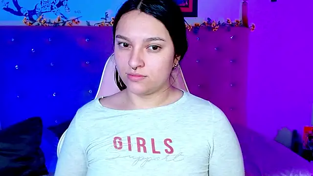 SOYYKY online show from December 19, 2024, 2:01 am