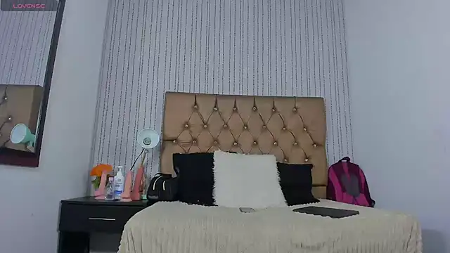 veneno hot online show from February 18, 2025, 3:41 pm