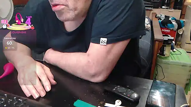 Snapshot of misteryman1956 chatting on October 1, 2025, 6:07 am misteryman1956 online show from October 1, 2025, 6:07 am