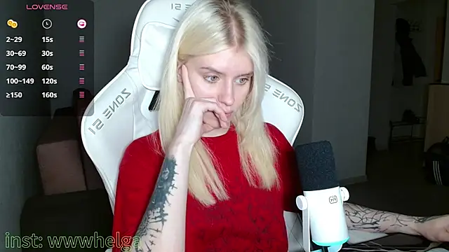 Snapshot of LizaKisses chatting on October 10, 2025, 12:06 pm LizaKisses online show from October 10, 2025, 12:06 pm