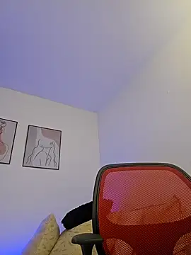 Snapshot of VictoriaEvaans_ chatting on March 22, 2025, 10:48 pm VictoriaEvaans online show from March 22, 2025, 10:48 pm