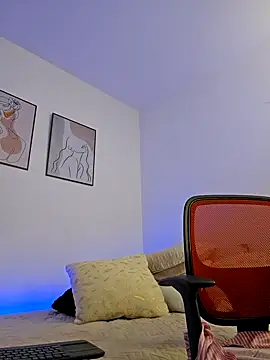 Snapshot of VictoriaEvaans_ chatting on February 15, 2025, 10:10 pm VictoriaEvaans online show from February 15, 2025, 10:10 pm