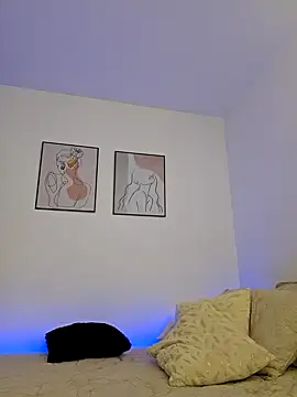 Snapshot of VictoriaEvaans_ chatting on March 14, 2025, 9:54 pm VictoriaEvaans online show from March 14, 2025, 9:54 pm