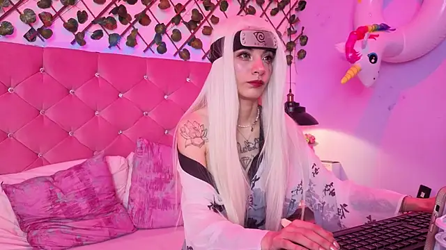 lauren evans96 online show from April 10, 2026, 3:57 am