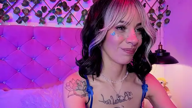 lauren evans96 online show from March 27, 2026, 8:26 am