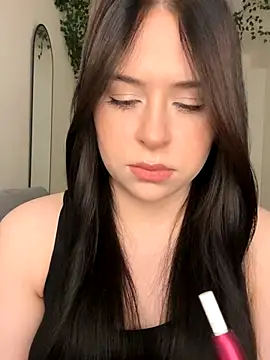  SweetCandyy online show from October 18, 2025, 7:16 pm