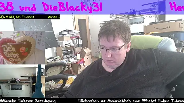 Snapshot of der_alex38 chatting on March 17, 2025, 1:08 pm der alex38 online show from March 17, 2025, 1:08 pm