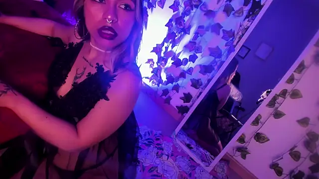 Snapshot of delilah_fix chatting on October 1, 2025, 8:24 pm delilah fix online show from October 1, 2025, 8:24 pm