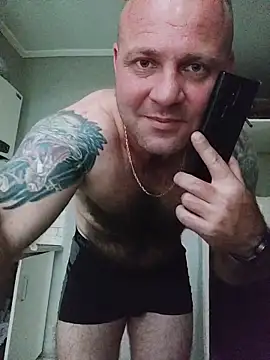 Snapshot of Crek666 chatting on June 7, 2026, 4:56 pm Crek666 online show from June 7, 2026, 4:56 pm