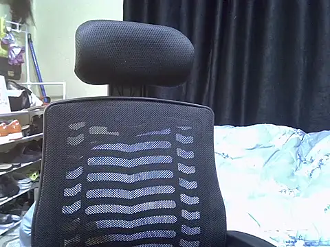 Snapshot of Horny-slut_ chatting on October 6, 2025, 12:12 am Horny-slut  online show from October 6, 2025, 12:12 am