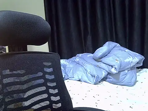 Snapshot of Horny-slut_ chatting on September 30, 2025, 4:18 am Horny-slut  online show from September 30, 2025, 4:18 am