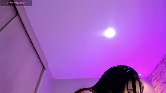nicole  parker1 online show from June 4, 2026, 1:38 pm