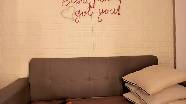 karina gomez 18 online show from January 6, 2026, 11:36 am