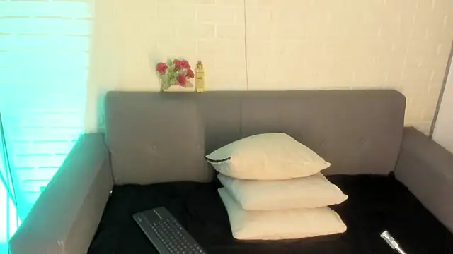 Snapshot of karina_gomez_18 chatting on November 4, 2025, 11:36 am karina gomez 18 online show from November 4, 2025, 11:36 am