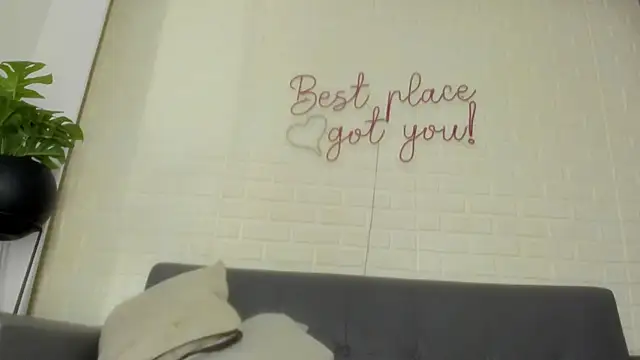 karina gomez 18 online show from February 19, 2026, 11:40 am