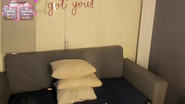 karina gomez 18 online show from September 21, 2025, 11:26 am