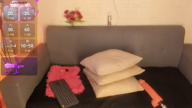 Snapshot of karina_gomez_18 chatting on September 20, 2025, 11:48 am karina gomez 18 online show from September 20, 2025, 11:48 am