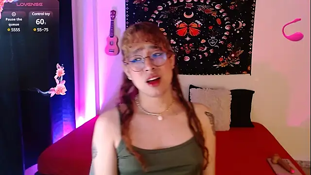 sophieMarshall01 online show from December 10, 2024, 2:39 pm