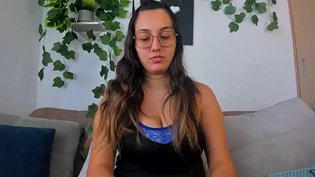 nataliepeterson online show from October 5, 2025, 2:41 pm