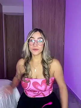 Issabela G1 online show from January 3, 2025, 4:11 am