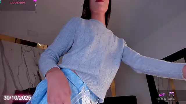 Snapshot of Bylie_Hills chatting on October 30, 2025, 9:33 pm Bylie Hills online show from October 30, 2025, 9:33 pm