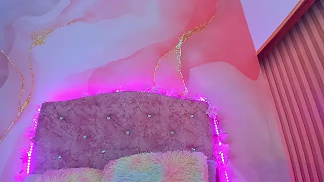 Bella  sweet online show from March 1, 2025, 7:04 pm