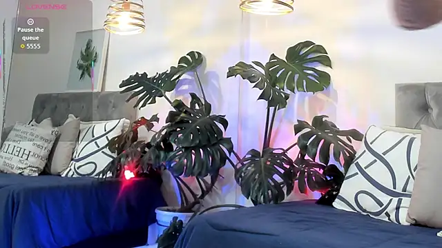 Snapshot of Nami_sunny chatting on November 8, 2025, 2:04 am Nami sunny online show from November 8, 2025, 2:04 am