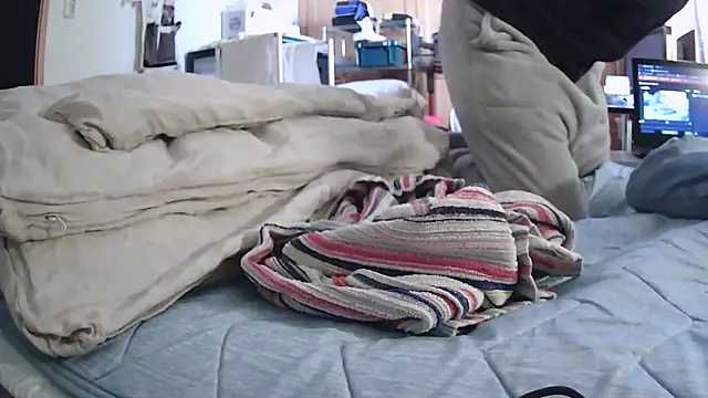 qoooqing67 online show from March 8, 2026, 3:21 am