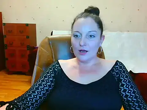 Alice3694 online show from February 1, 2025, 11:10 am