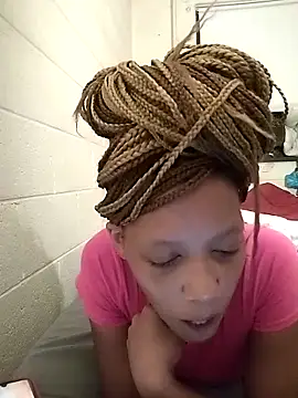 Snapshot of TickleMeKink chatting on October 6, 2025, 5:19 am TickleMeKink online show from October 6, 2025, 5:19 am