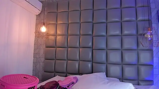 Snapshot of mile_uribe chatting on September 27, 2025, 3:12 am mile uribe online show from September 27, 2025, 3:12 am