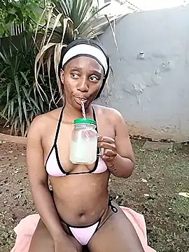 Snapshot of Lucy_Blacksilk chatting on October 10, 2025, 2:51 pm Lucy Blacksilk online show from October 10, 2025, 2:51 pm