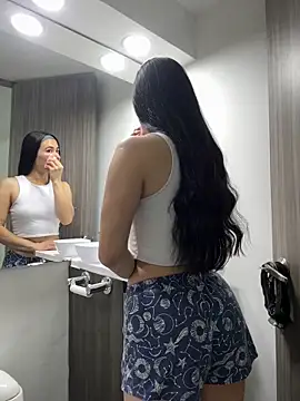 ChloeTurner  online show from March 6, 2026, 3:18 pm