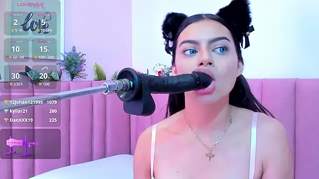 isabella santos1 online show from October 17, 2025, 4:27 am