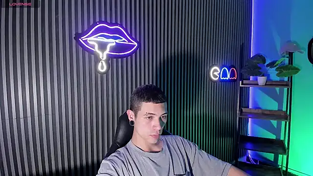 Jefer rick  online show from February 12, 2026, 8:08 pm