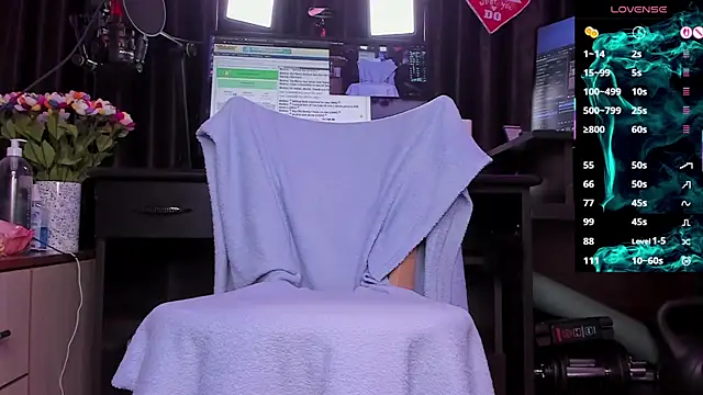 Snapshot of Raissa_sky26 chatting on September 27, 2025, 2:39 am Raissa sky26 online show from September 27, 2025, 2:39 am