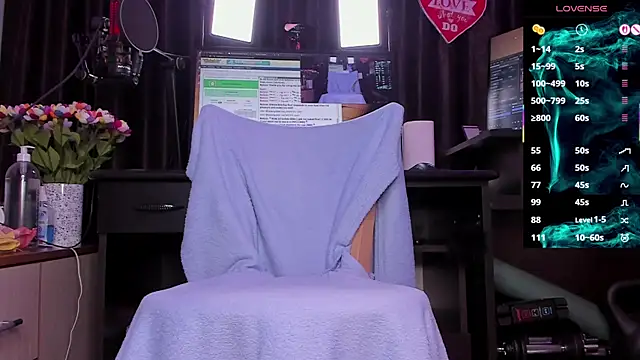 Snapshot of Raissa_sky26 chatting on September 26, 2025, 2:40 am Raissa sky26 online show from September 26, 2025, 2:40 am