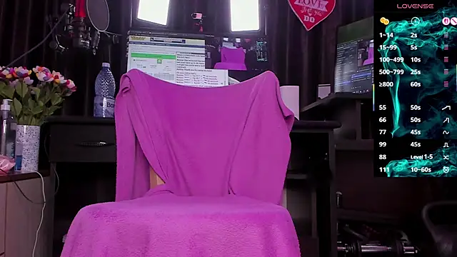 Snapshot of Raissa_sky26 chatting on October 3, 2025, 2:37 am Raissa sky26 online show from October 3, 2025, 2:37 am