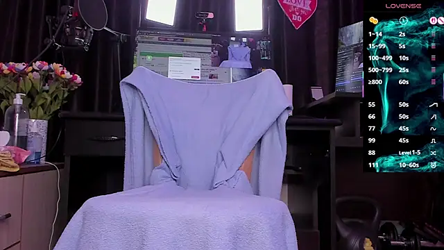 Raissa sky26 online show from April 10, 2026, 2:51 am