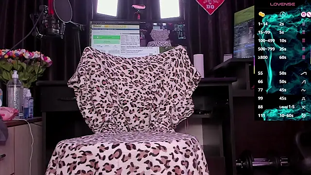 Snapshot of Raissa_sky26 chatting on September 19, 2025, 2:37 am Raissa sky26 online show from September 19, 2025, 2:37 am