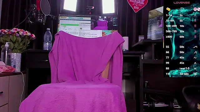 Snapshot of Raissa_sky26 chatting on October 19, 2025, 2:36 am Raissa sky26 online show from October 19, 2025, 2:36 am