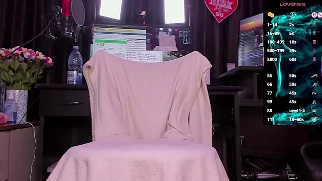 Raissa sky26 online show from December 15, 2025, 3:45 am