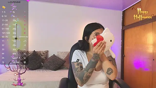 Snapshot of _gaby2 chatting on October 14, 2025, 12:28 pm  gaby2 online show from October 14, 2025, 12:28 pm