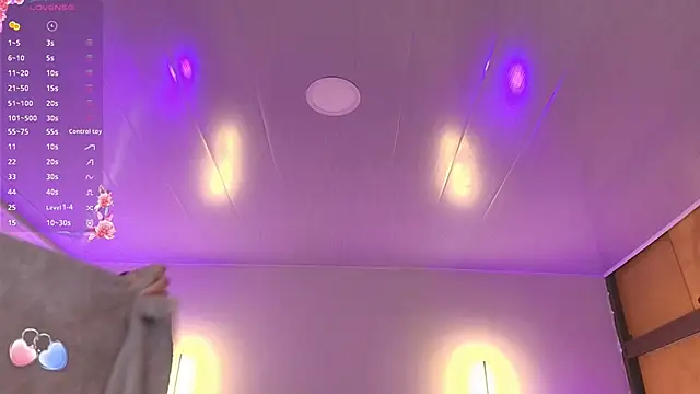 Snapshot of _gaby2 chatting on September 17, 2025, 11:23 am  gaby2 online show from September 17, 2025, 11:23 am