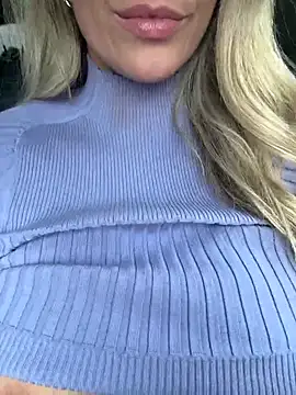 Snapshot of mollywilde chatting on February 20, 2026, 12:51 pm mollywilde online show from February 20, 2026, 12:51 pm