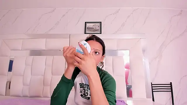 Snapshot of BritneyCollins chatting on September 20, 2025, 11:26 am BritneyCollins online show from September 20, 2025, 11:26 am